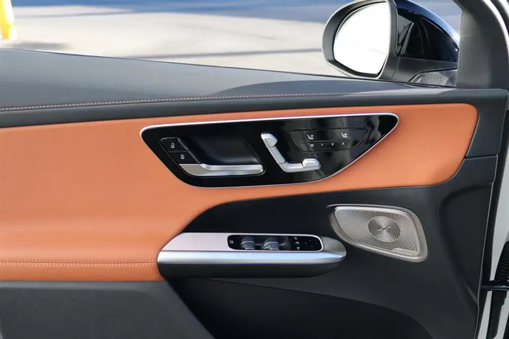 2027 Mercedes-Benz GLC