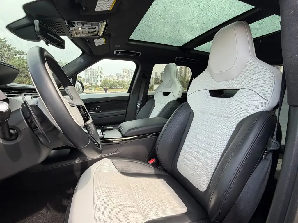 2024 Land Rover Range Rover Sport