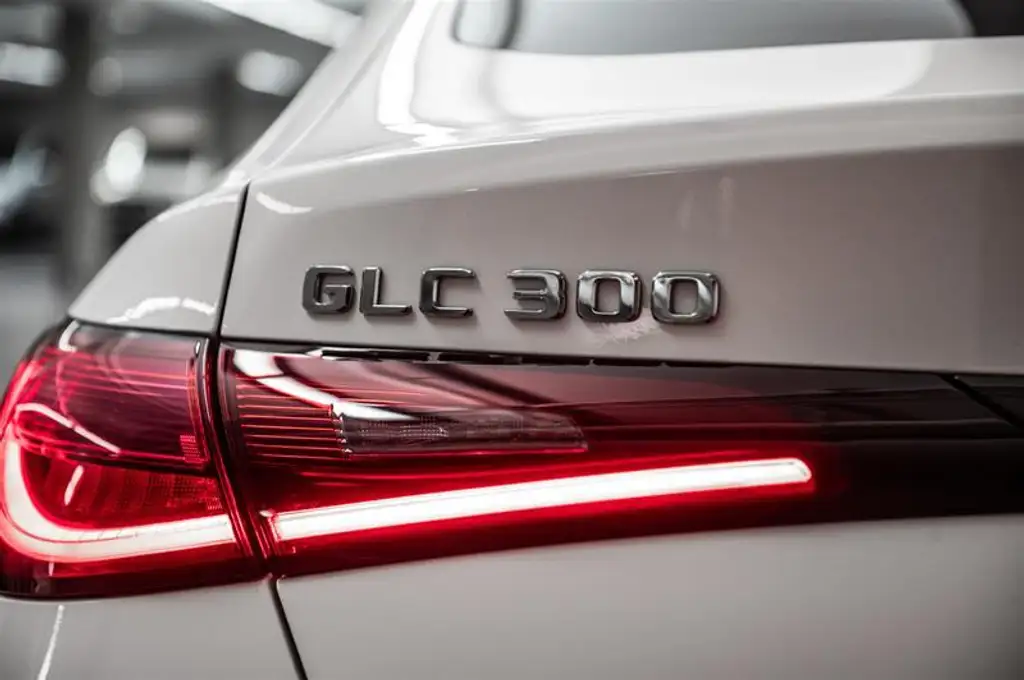 2026 Mercedes-Benz GLC
