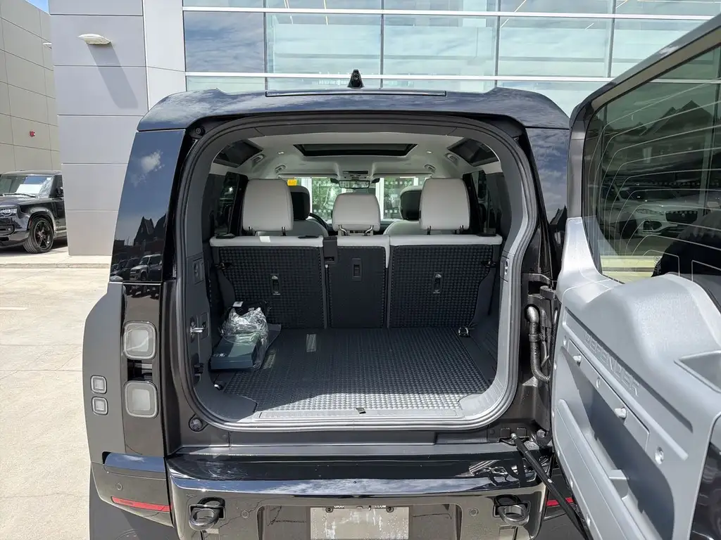 2026 Land Rover Defender