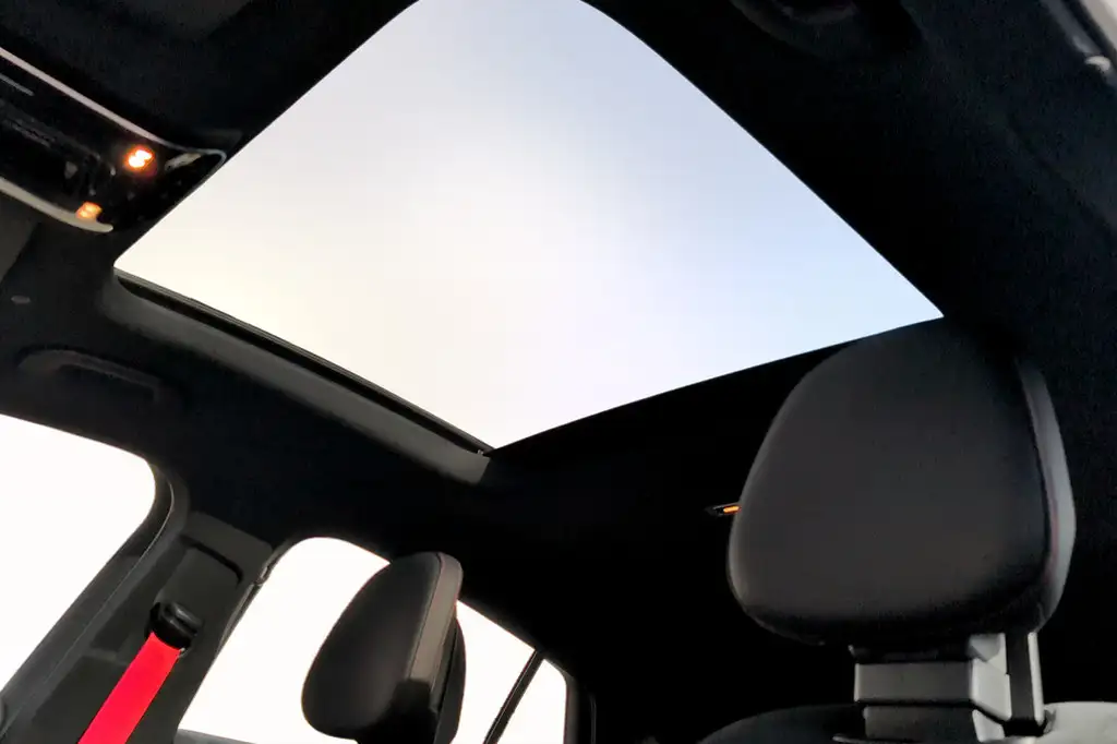 2027 Mercedes-Benz GLC