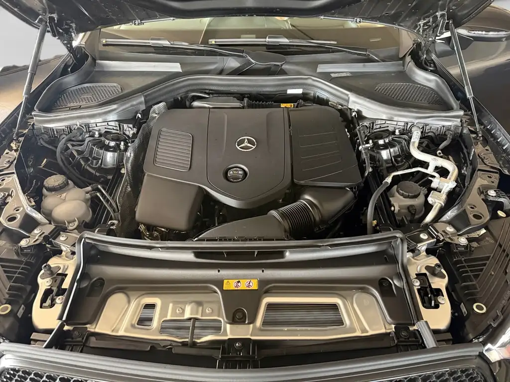 2027 Mercedes-Benz GLC