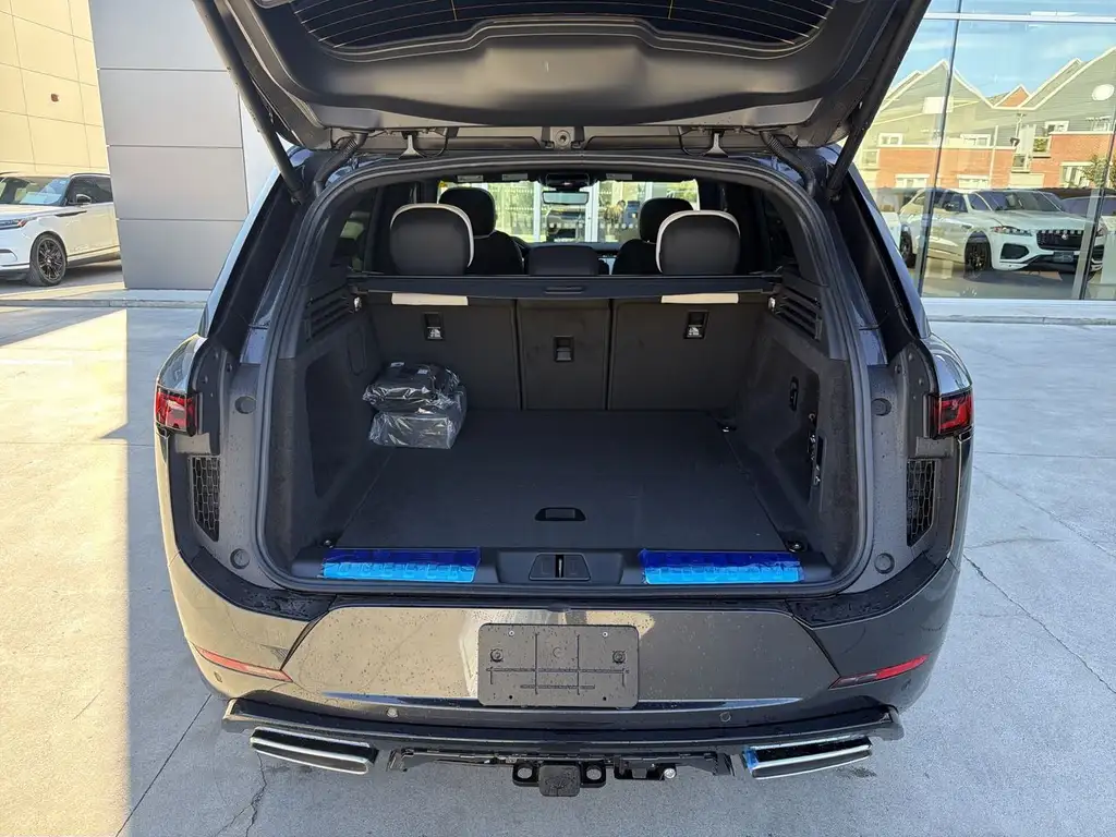 2027 Land Rover Range Rover Sport