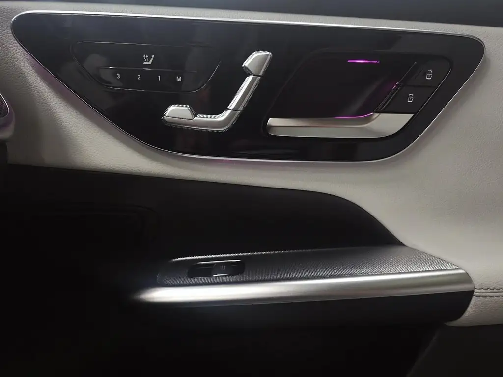 2024 Mercedes-Benz GLC