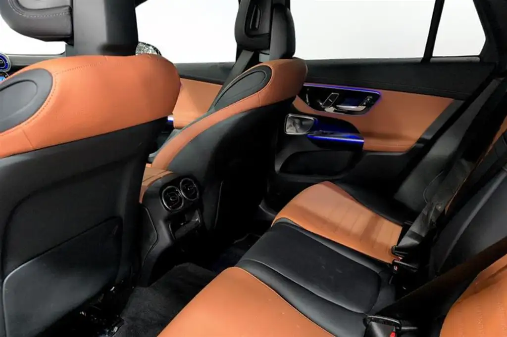 2025 Mercedes-Benz GLC