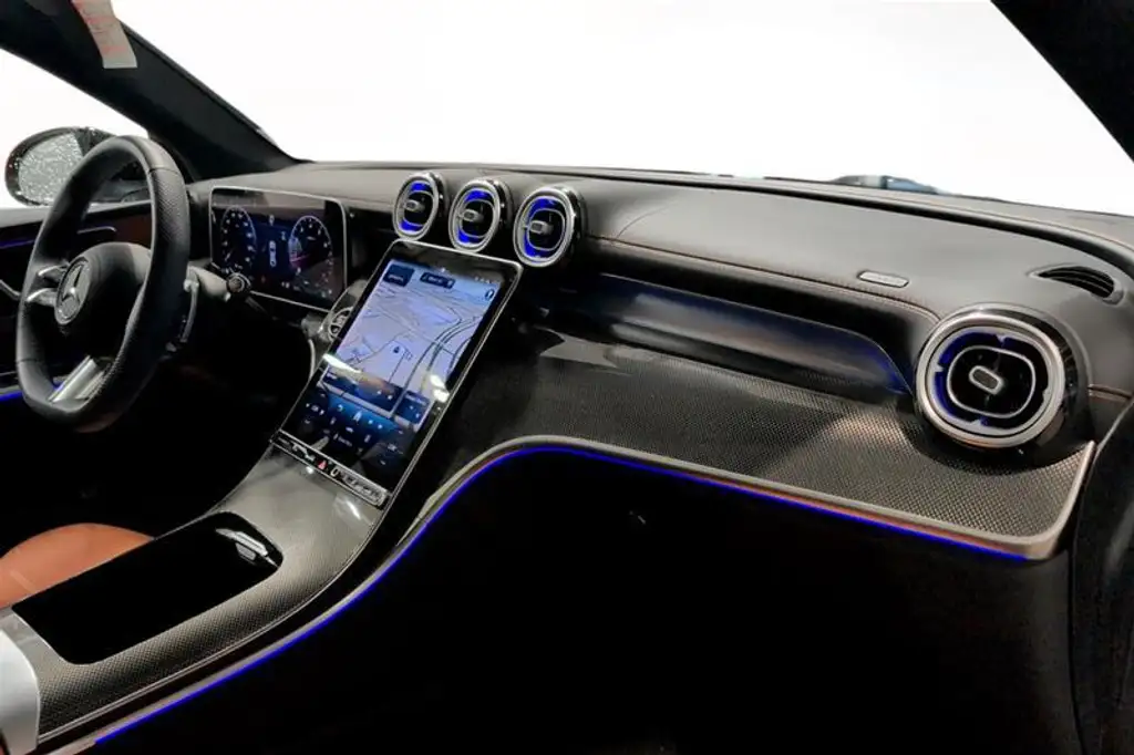 2025 Mercedes-Benz GLC