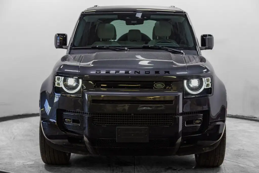 2025 Land Rover Defender