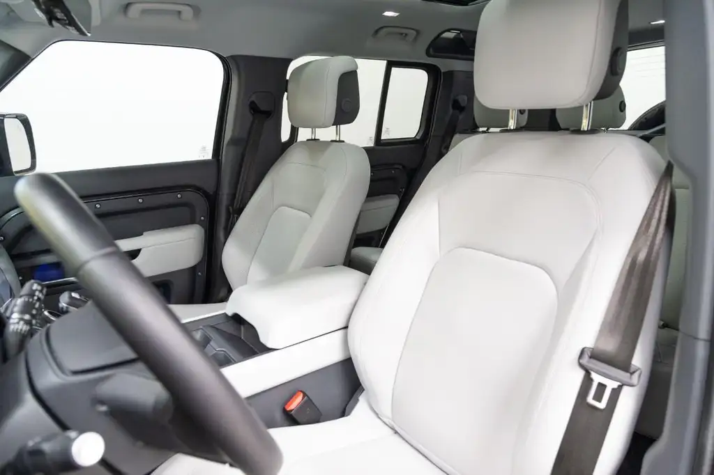 2025 Land Rover Defender