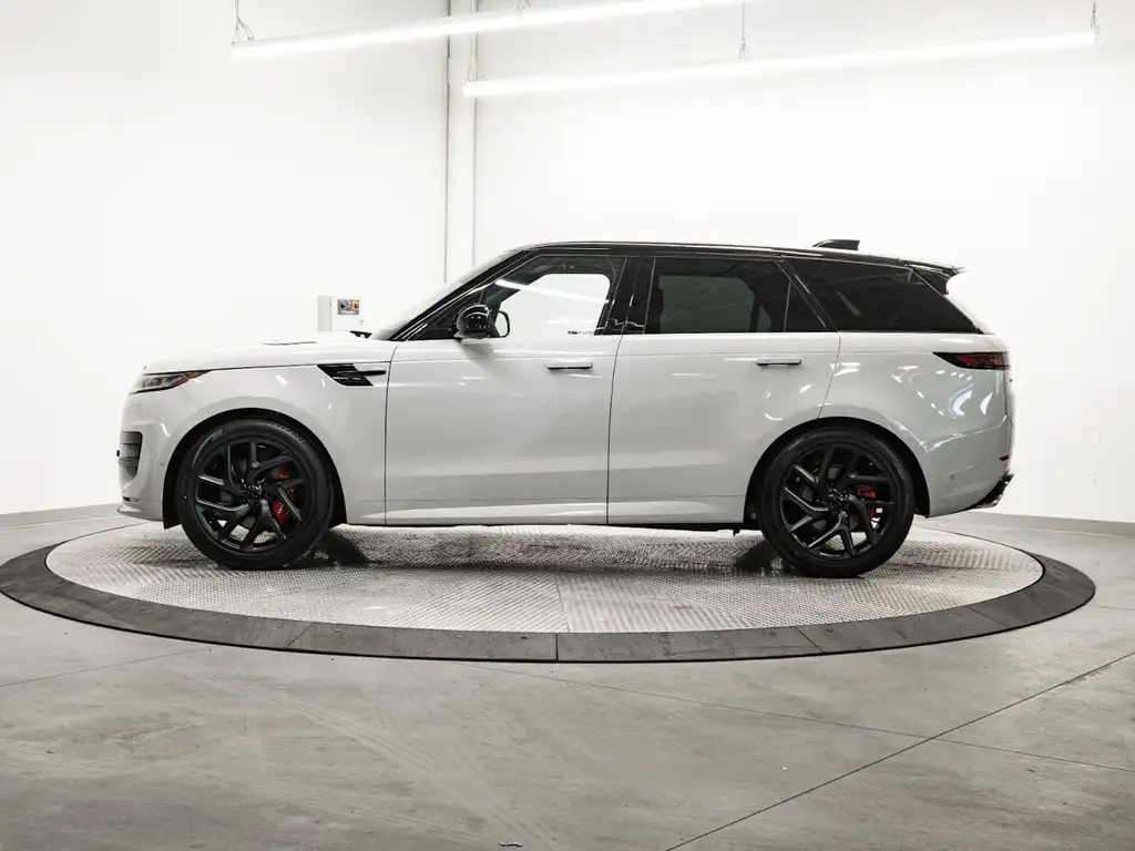 2026 Land Rover Range Rover Sport