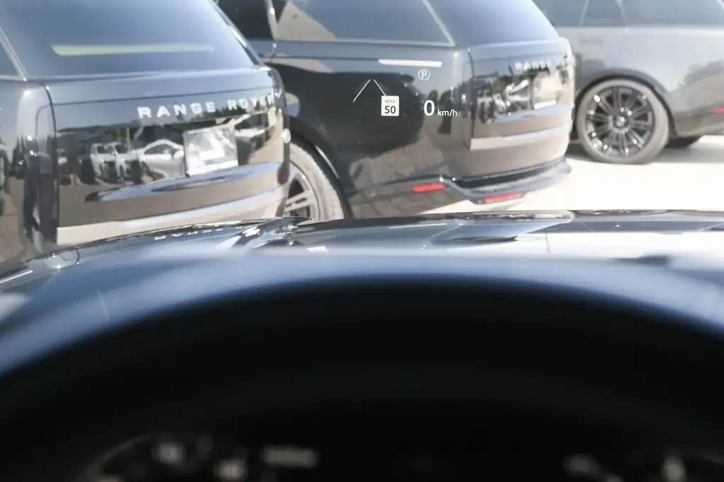 2025 Land Rover Range Rover